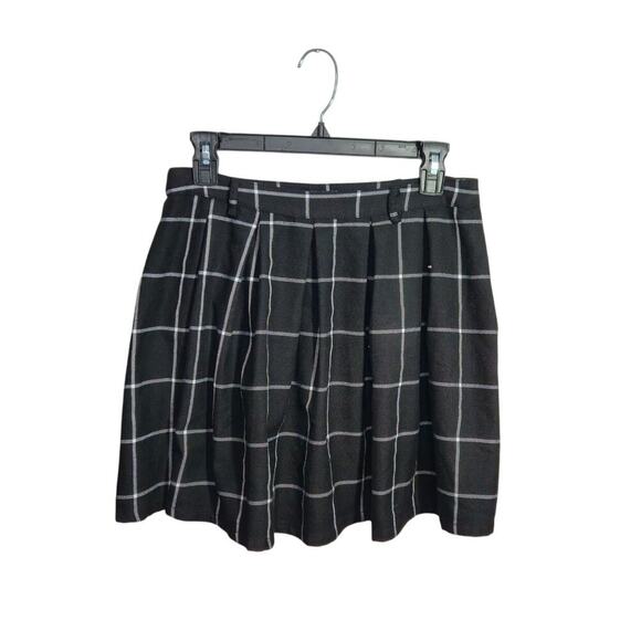 Hot Topic Pleated Plaid High Waist Black White Skater Mini Skirt Size Medium - Picture 1 of 4